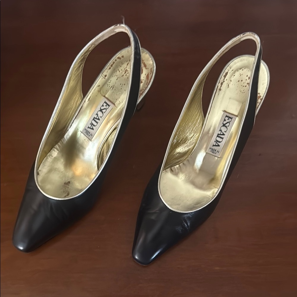 Escada Navy Blue Classic Leather Heels